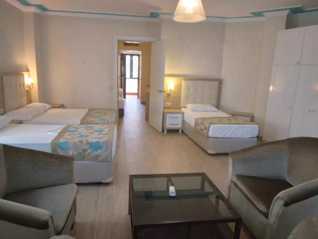HOTEL CENDER